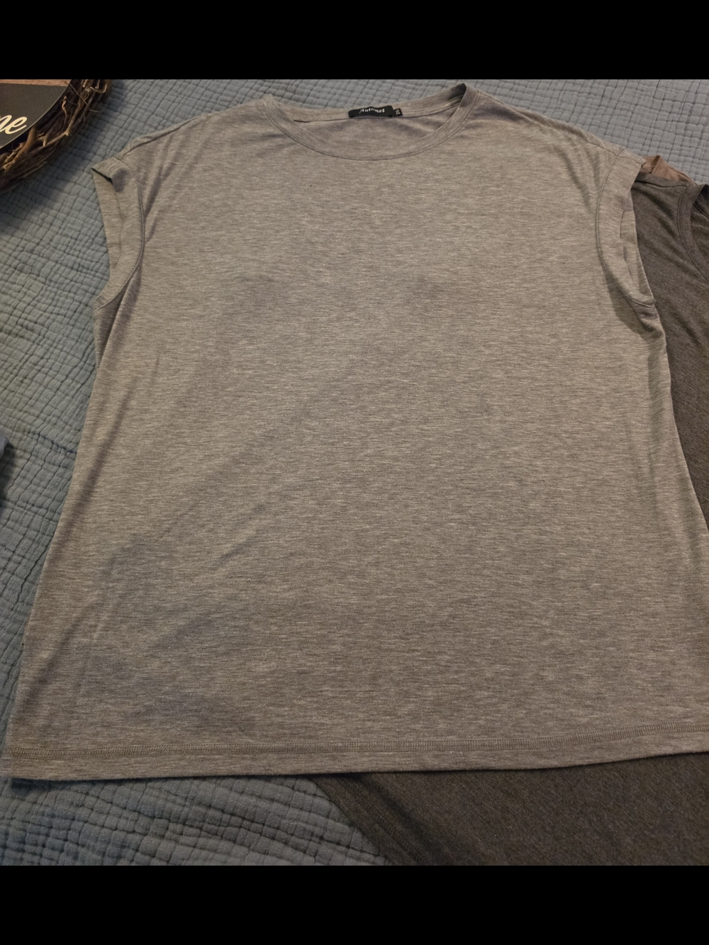 Women's Gray Short Sleeve Crewneck Top